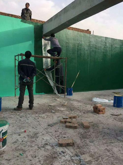 黄浦针对老旧车间地面普遍存在的起砂、裂缝问题